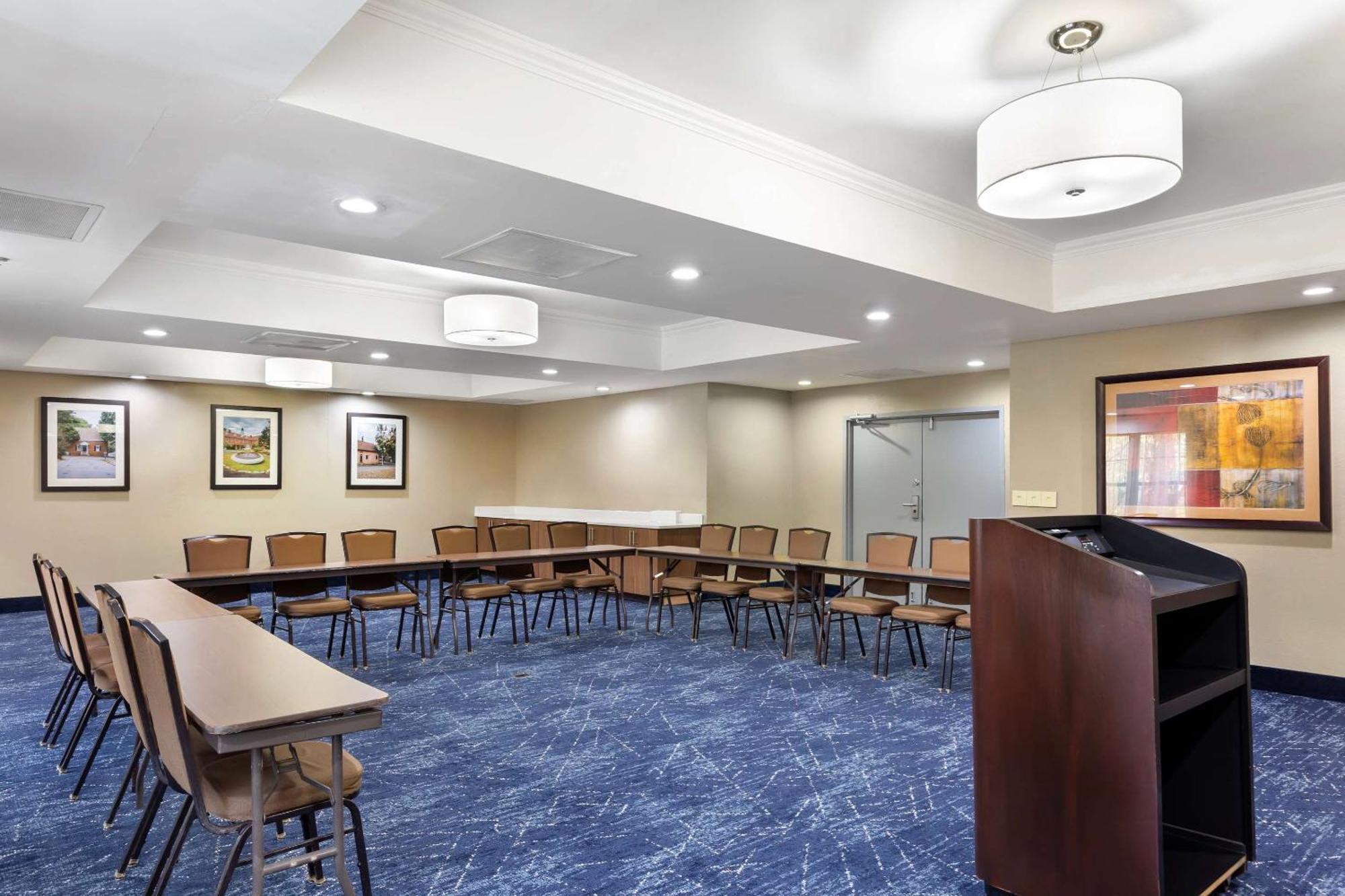ווינסטון-סאלם Comfort Suites Hanes Mall מראה חיצוני תמונה