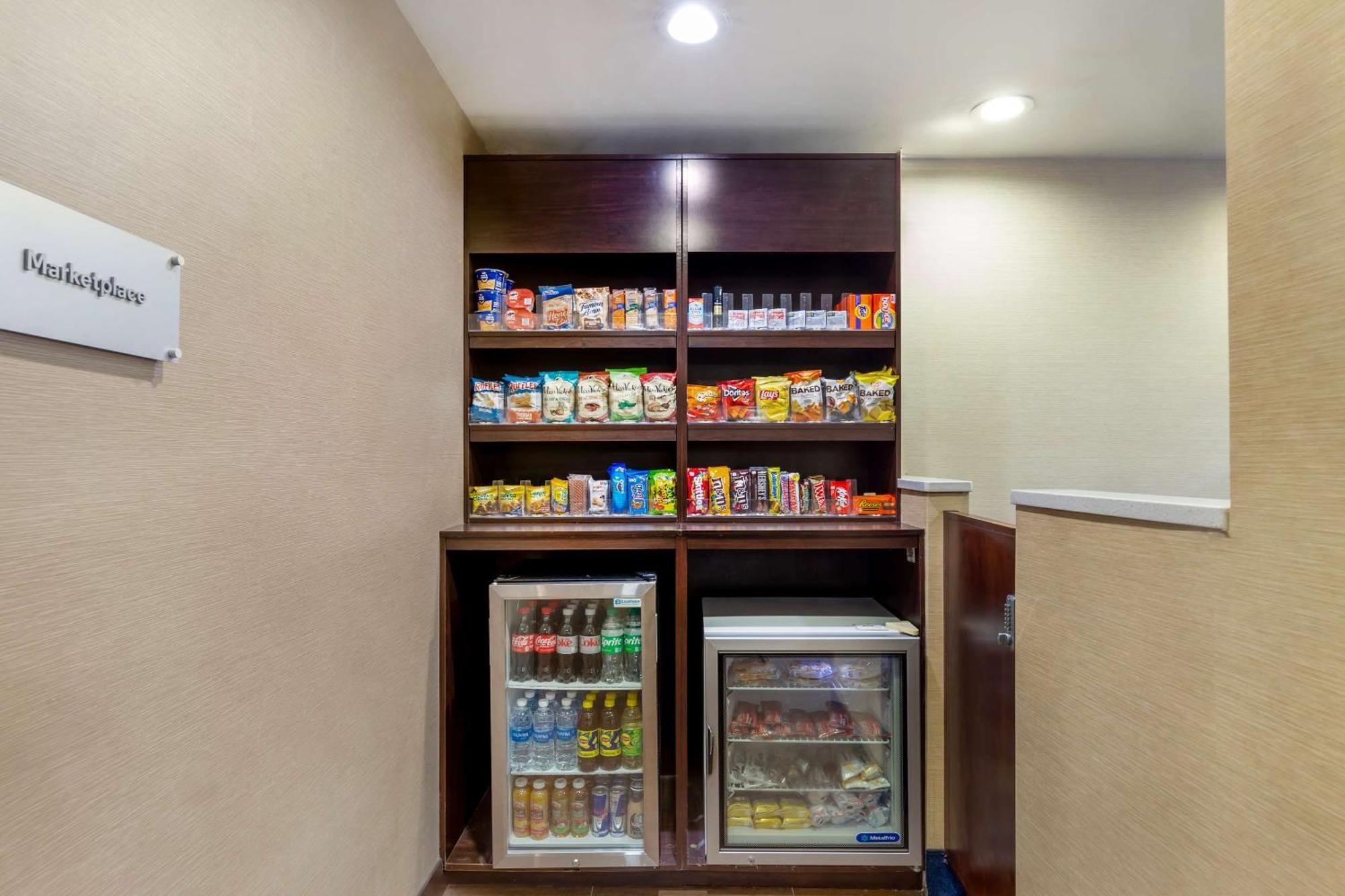 ווינסטון-סאלם Comfort Suites Hanes Mall מראה חיצוני תמונה