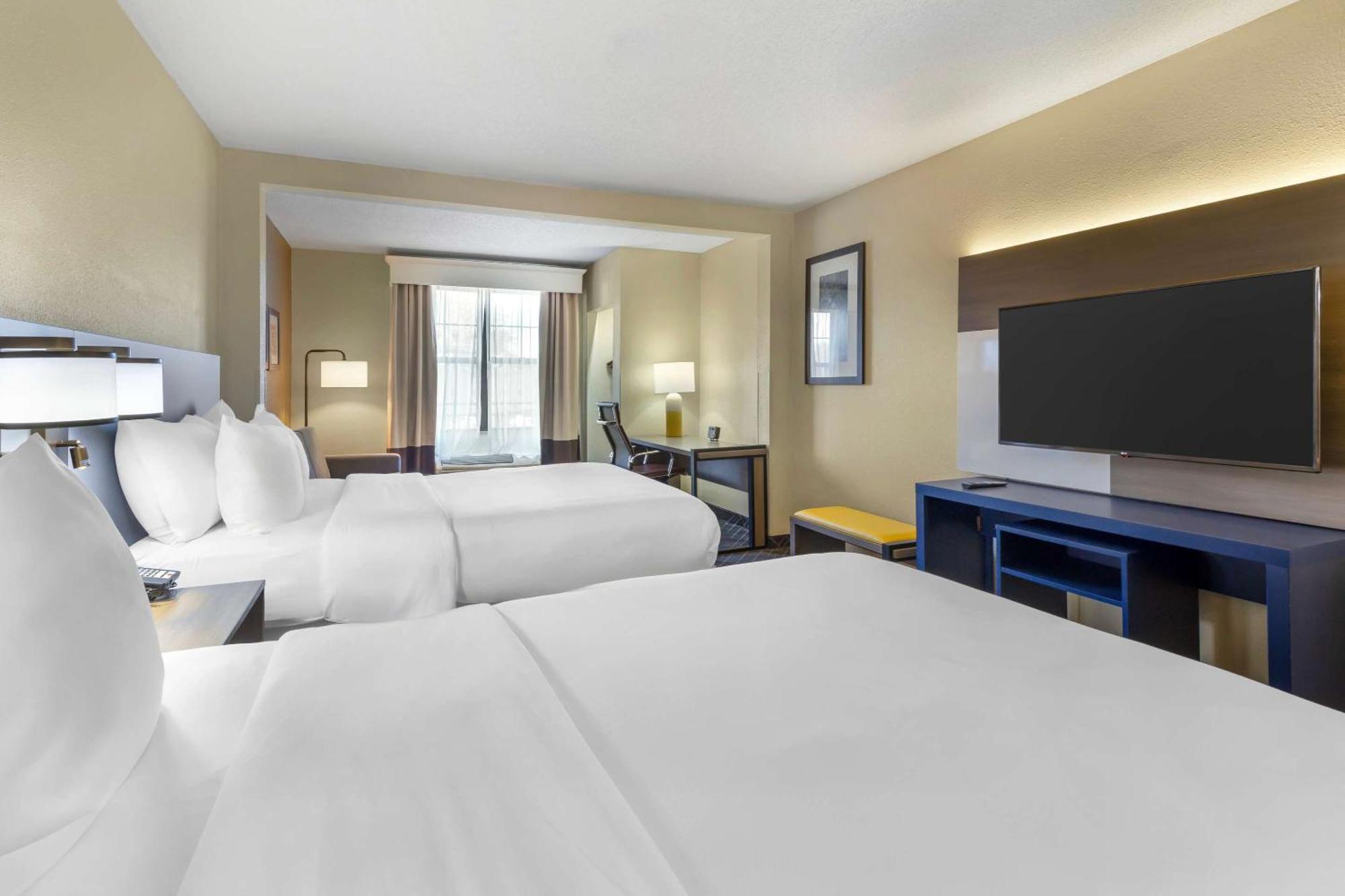 ווינסטון-סאלם Comfort Suites Hanes Mall מראה חיצוני תמונה