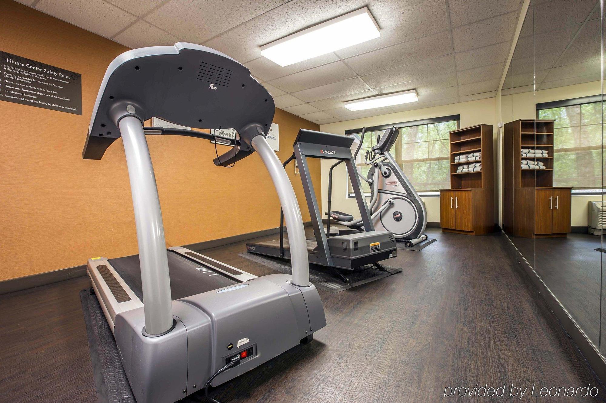 ווינסטון-סאלם Comfort Suites Hanes Mall מראה חיצוני תמונה